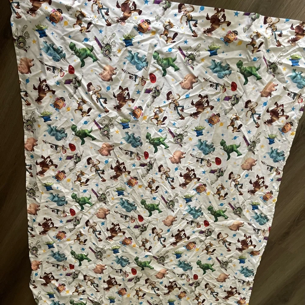 Toy Story Comforter Fitting Sheet and sheet